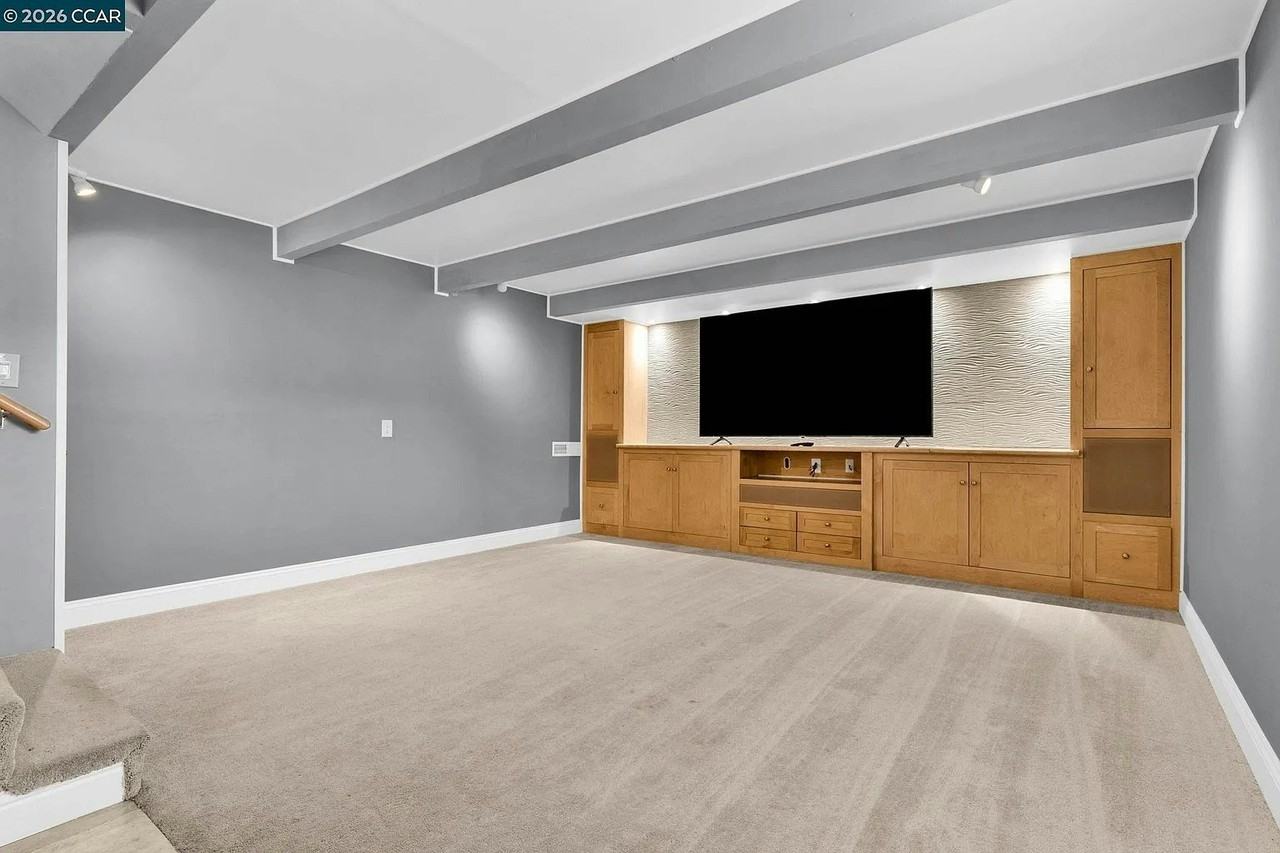 648 Brookfield Drive - Photo 3 of 14