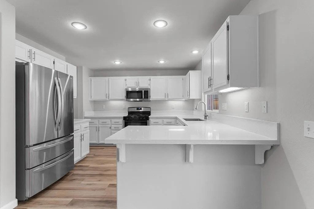 41970 Pacific Grove Way - Photo 3 of 25