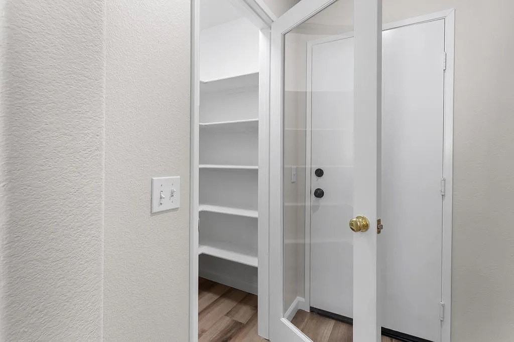 41970 Pacific Grove Way - Photo 4 of 25