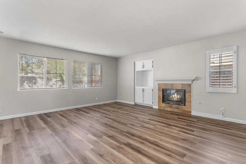 41970 Pacific Grove Way - Photo 6 of 25