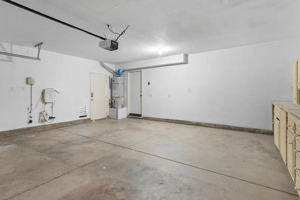 41970 Pacific Grove Way - Photo 7 of 25