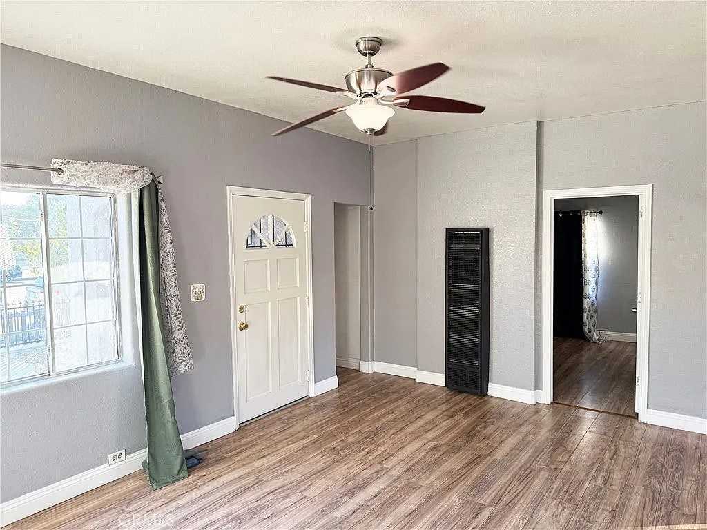 7515 8th Street - Photo 3 of 15