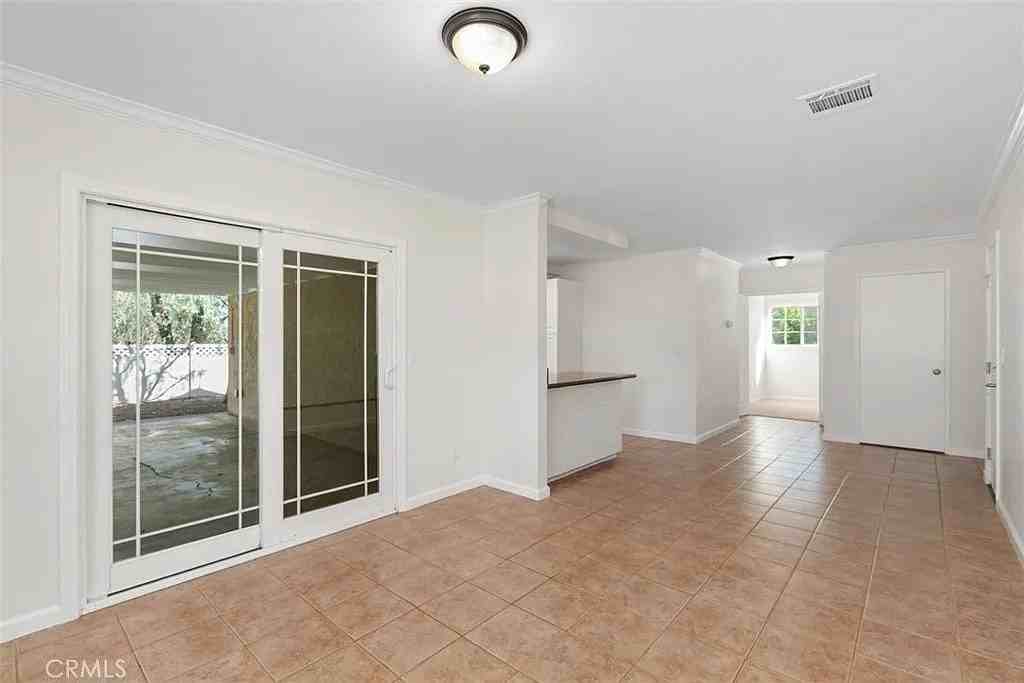 1691 West Ontario Avenue - Photo 4 of 16