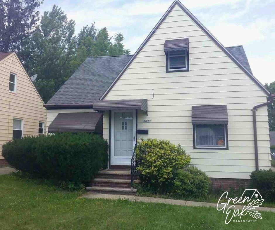 12817 Oakview Boulevard - Photo 2 of 16