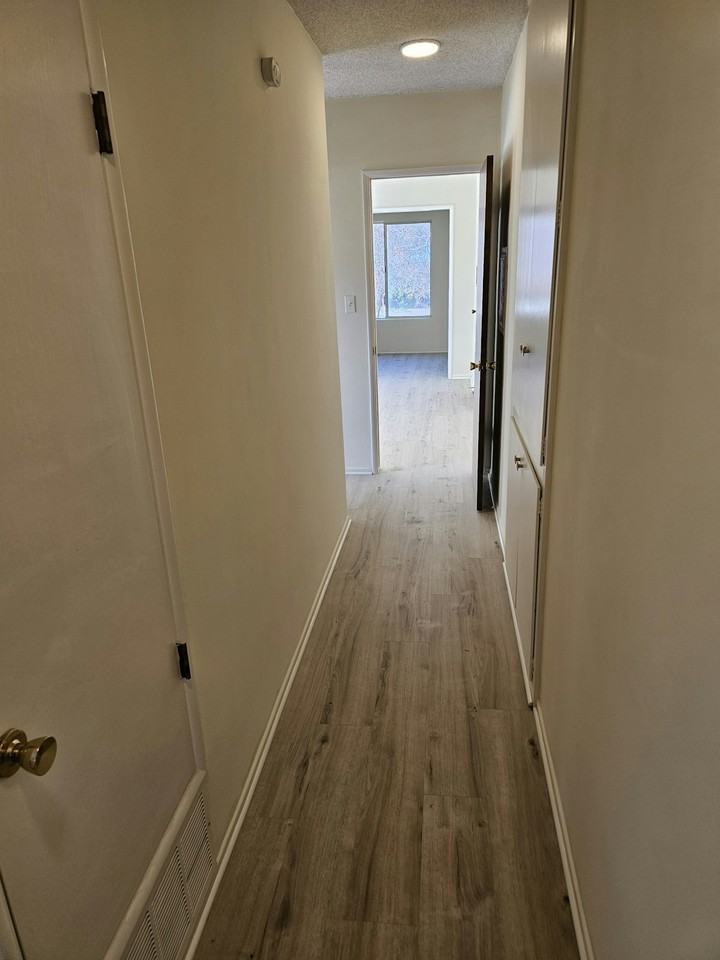633 Pasadena Trail, Unit 2 - Photo 7 of 21