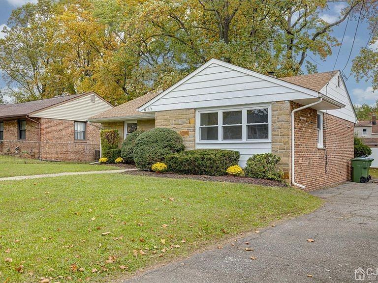 19 Melville Rd #NA - Photo 3 of 22