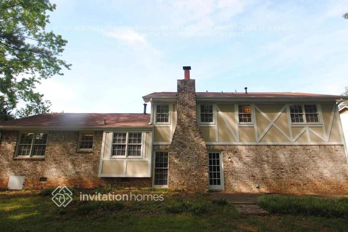 230 Meadowood Ct - Photo 6 of 7