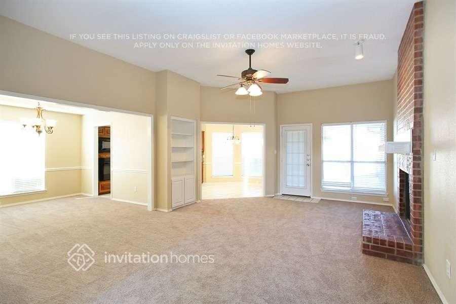 1427 New Haven Dr - Photo 4 of 15