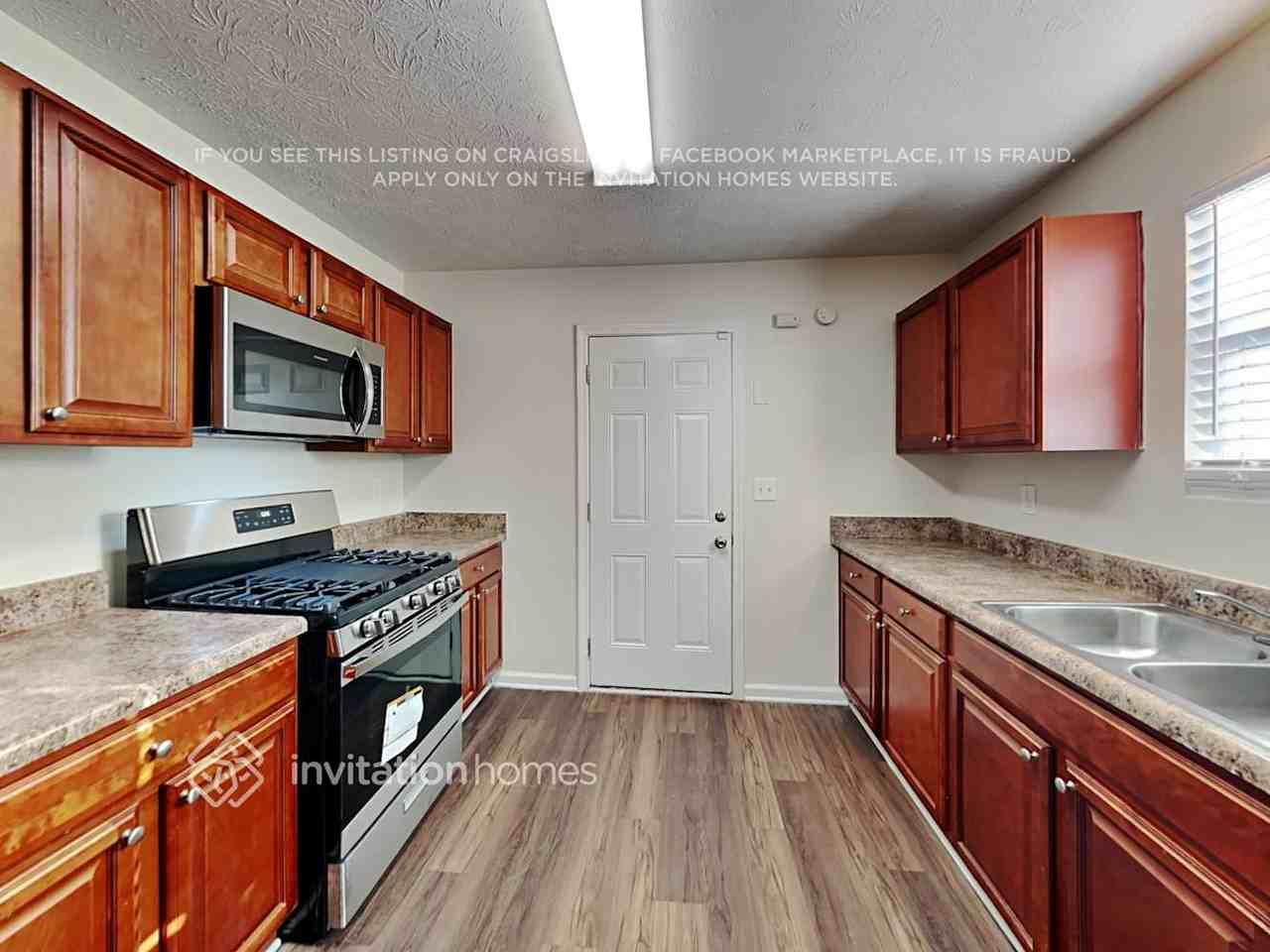 1109 Westwood Pl - Photo 7 of 20