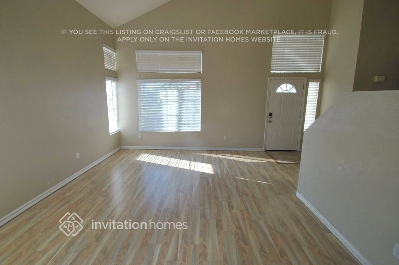 2386 W Calle Celeste Dr - Photo 2 of 11