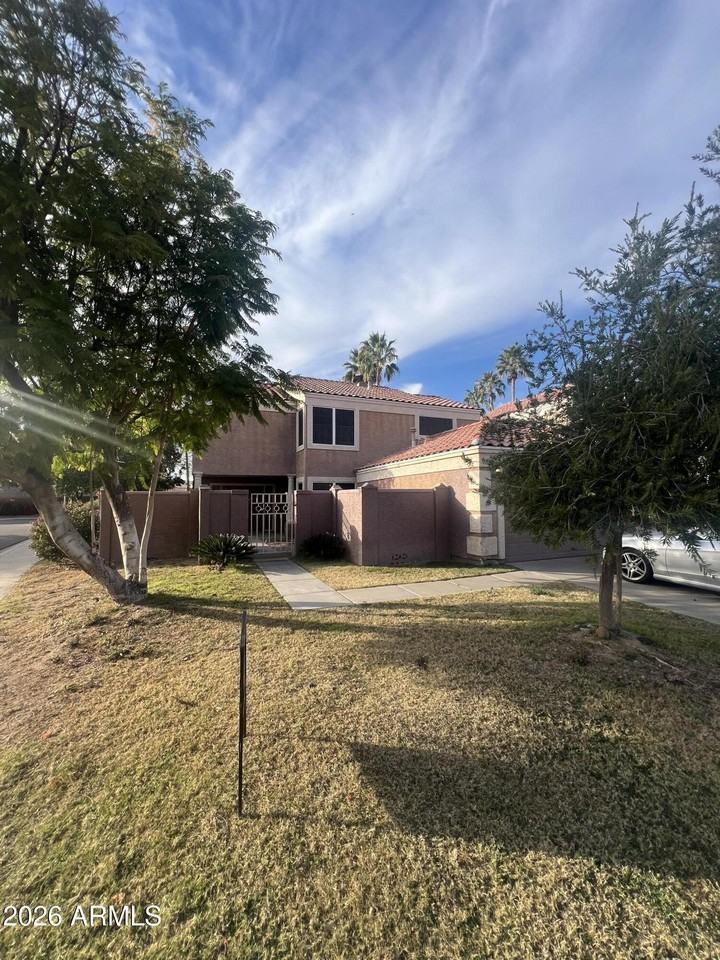 15858 S 33rd Pl - Photo 2 of 45