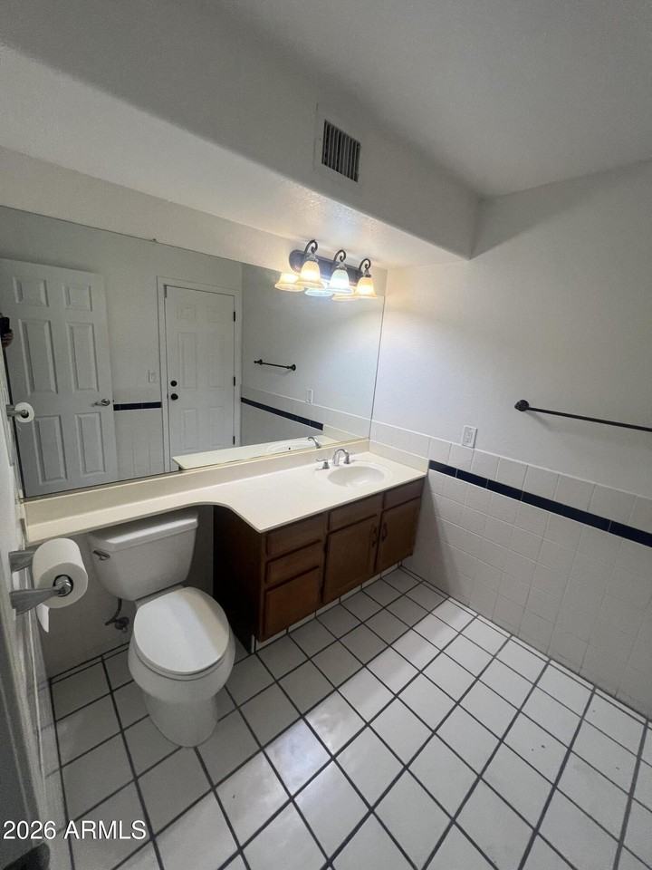 15858 S 33rd Pl - Photo 7 of 45