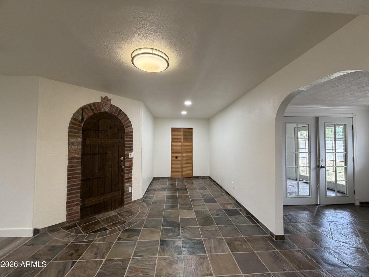 3305 E Helena Dr - Photo 6 of 26