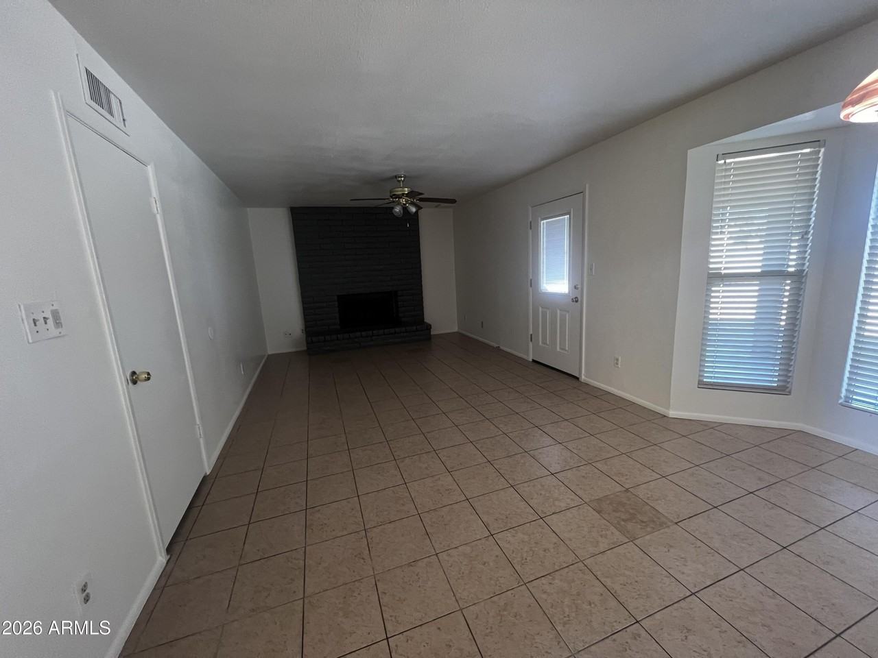 1550 W Knowles Ave - Photo 3 of 13