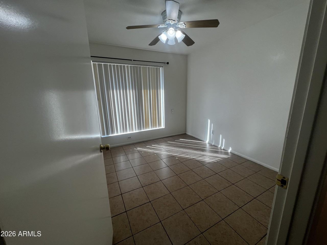 1550 W Knowles Ave - Photo 5 of 13