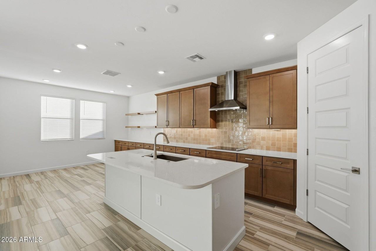 1153 E Kachina Trl - Photo 5 of 47