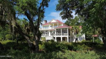 featured image of 1 Bennett Point Dr Unit A #A