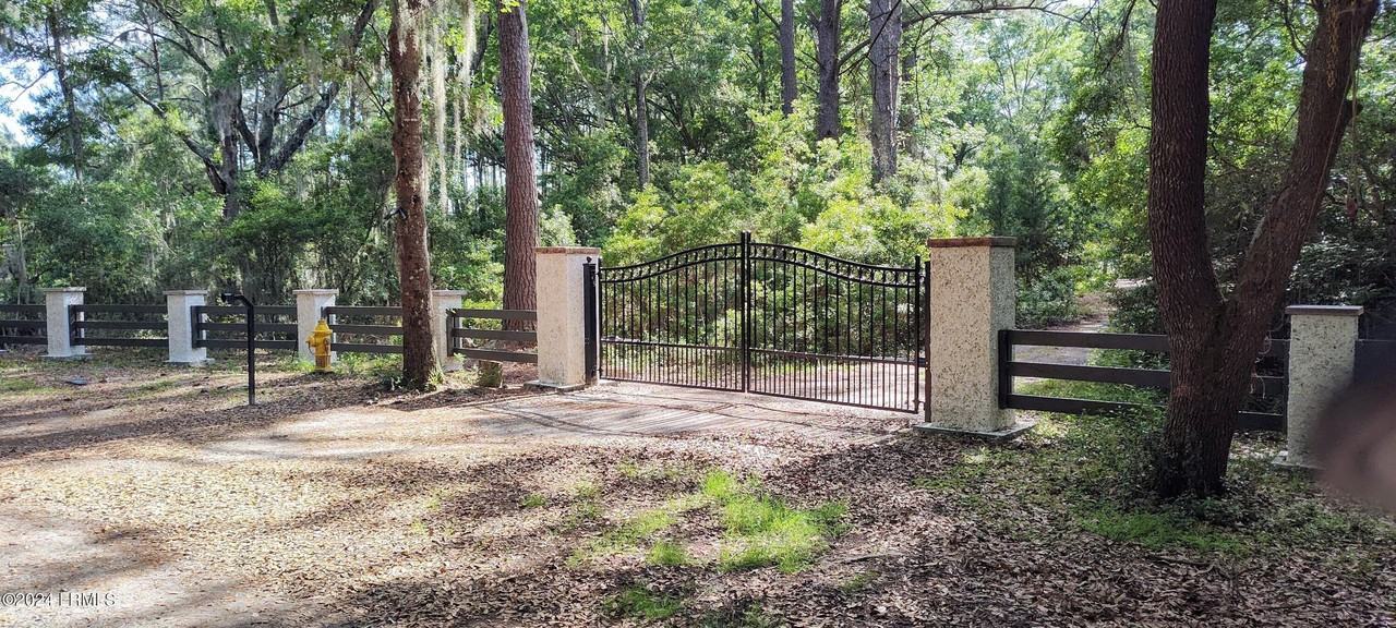 1 Bennett Point Dr Unit A #A - Photo 2 of 41