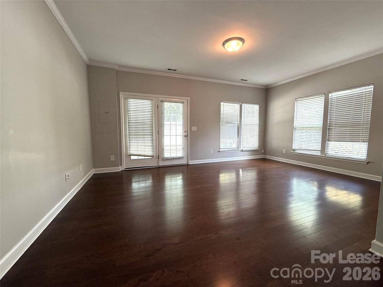 10895 Garden Oaks Ln - Photo 2 of 12