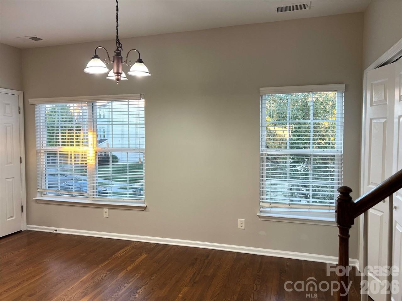 9844 Walkers Glen Dr Nw - Photo 5 of 16