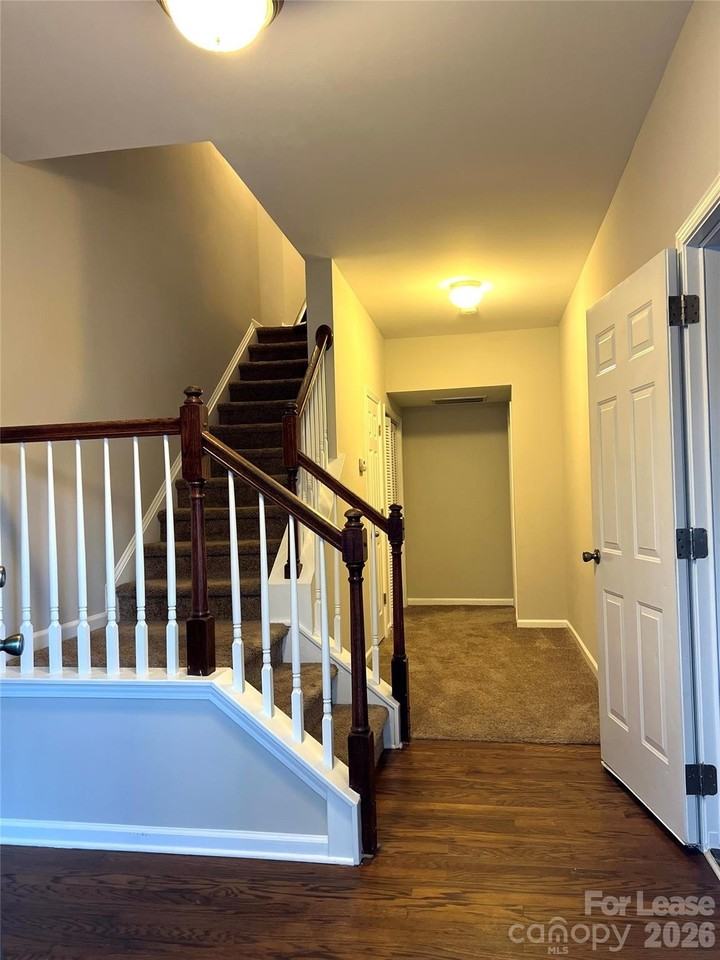 9844 Walkers Glen Dr Nw - Photo 6 of 16