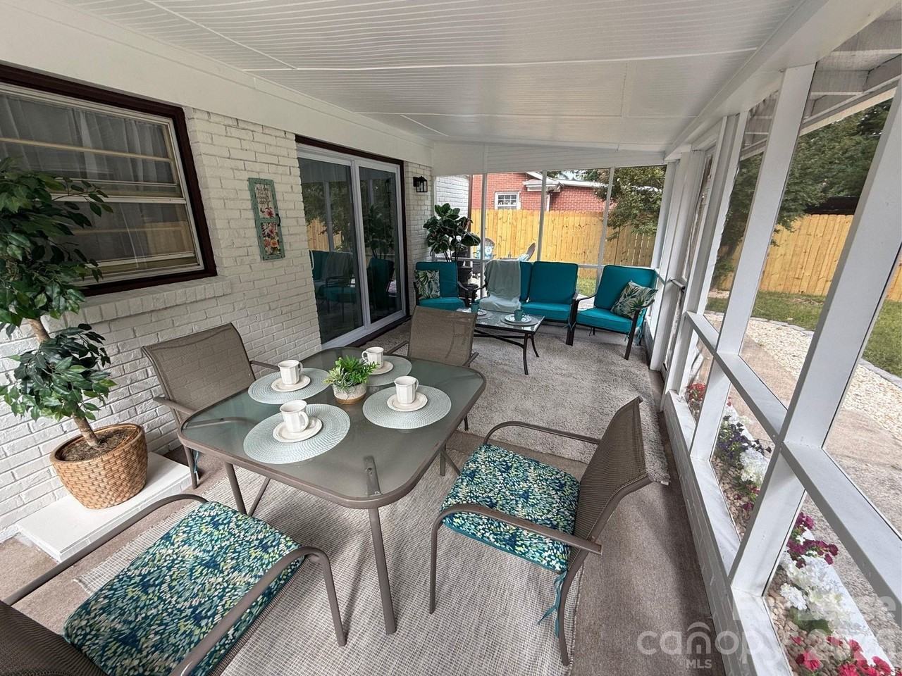 2213 Milton Rd - Photo 5 of 38