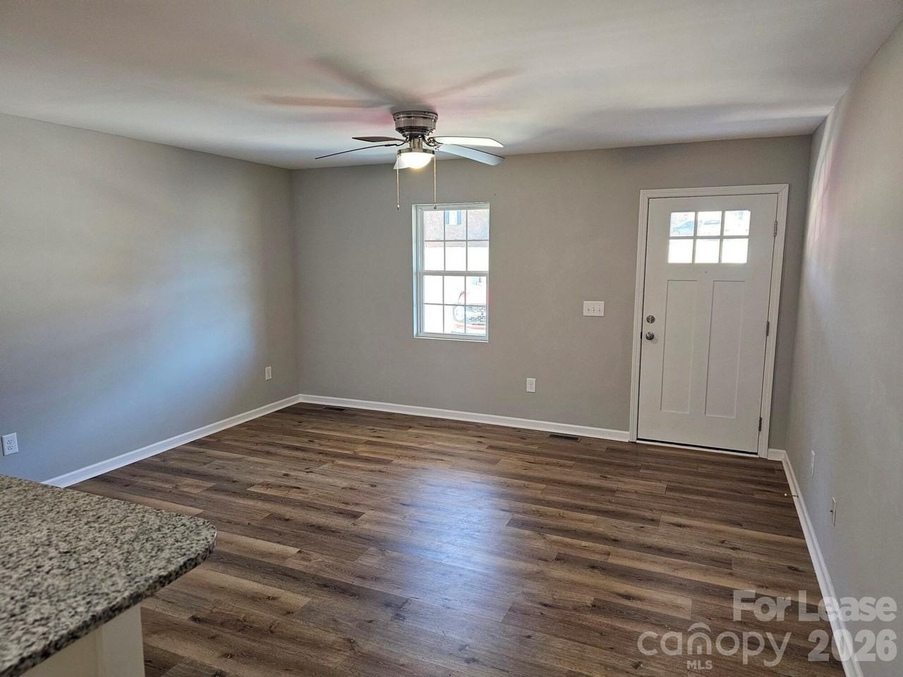 179 Glen Gar Dr - Photo 4 of 18