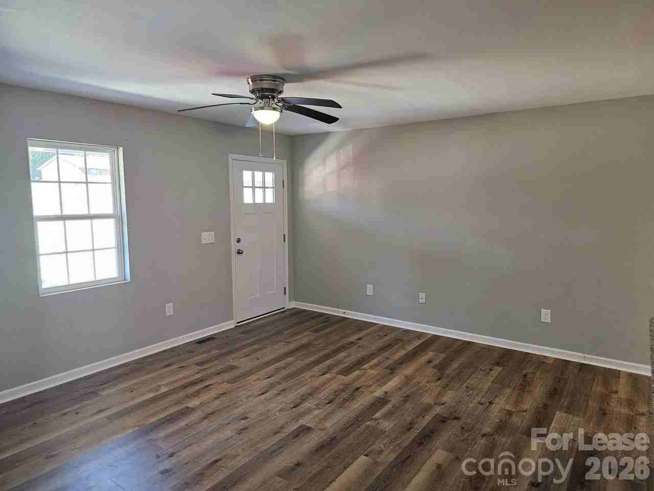 179 Glen Gar Dr - Photo 5 of 18