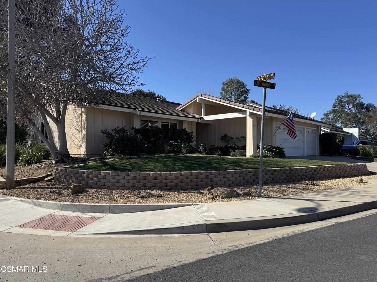 846 Lindawood St - Photo 2 of 45