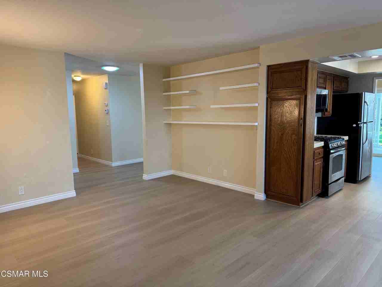 846 Lindawood St - Photo 7 of 45