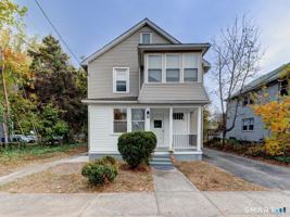 featured image of 44 Wallace Row 2nd Fl #2ndFL