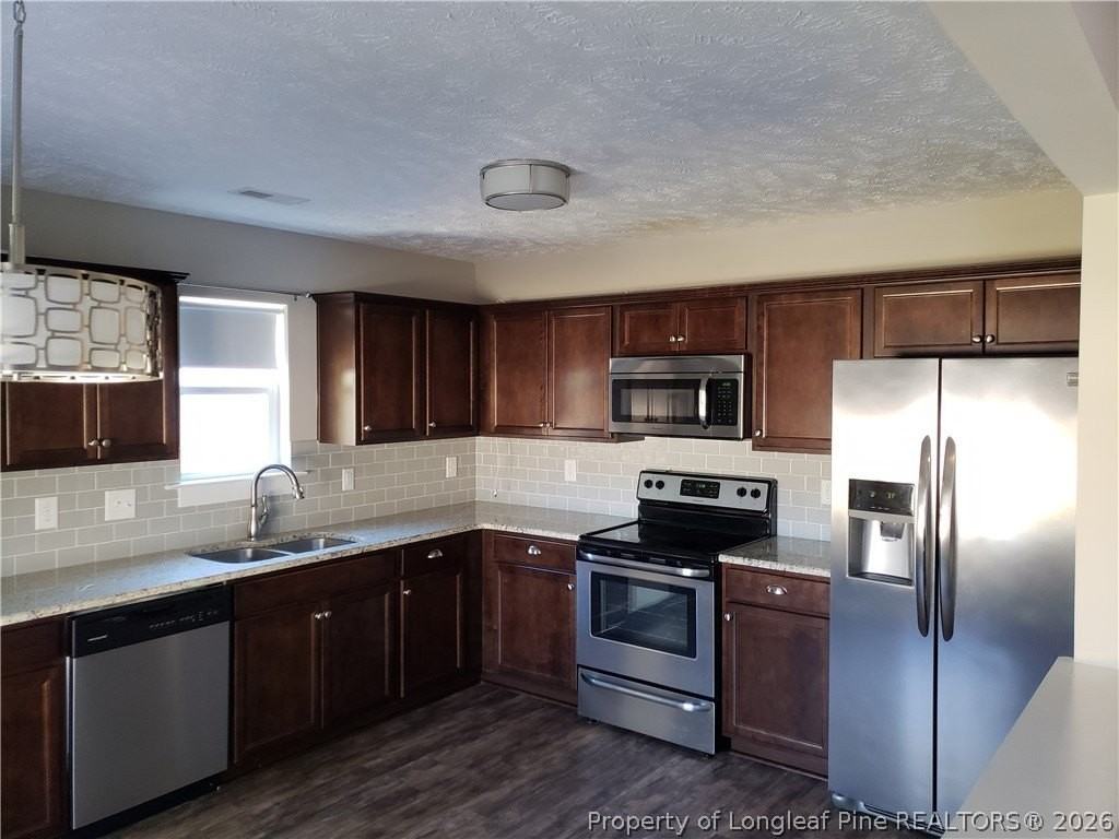 6004 Oak Spring St - Photo 7 of 15