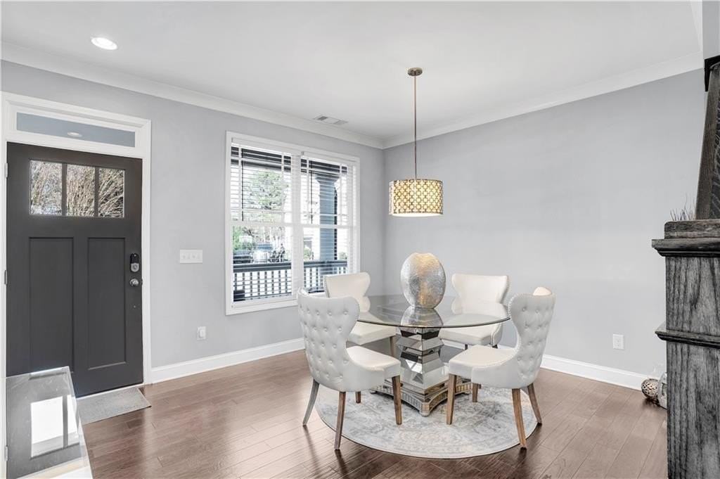 1395 Marion St Se - Photo 3 of 23