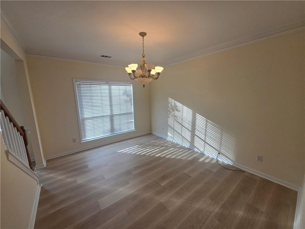 2206 Creekway Dr - Photo 3 of 38