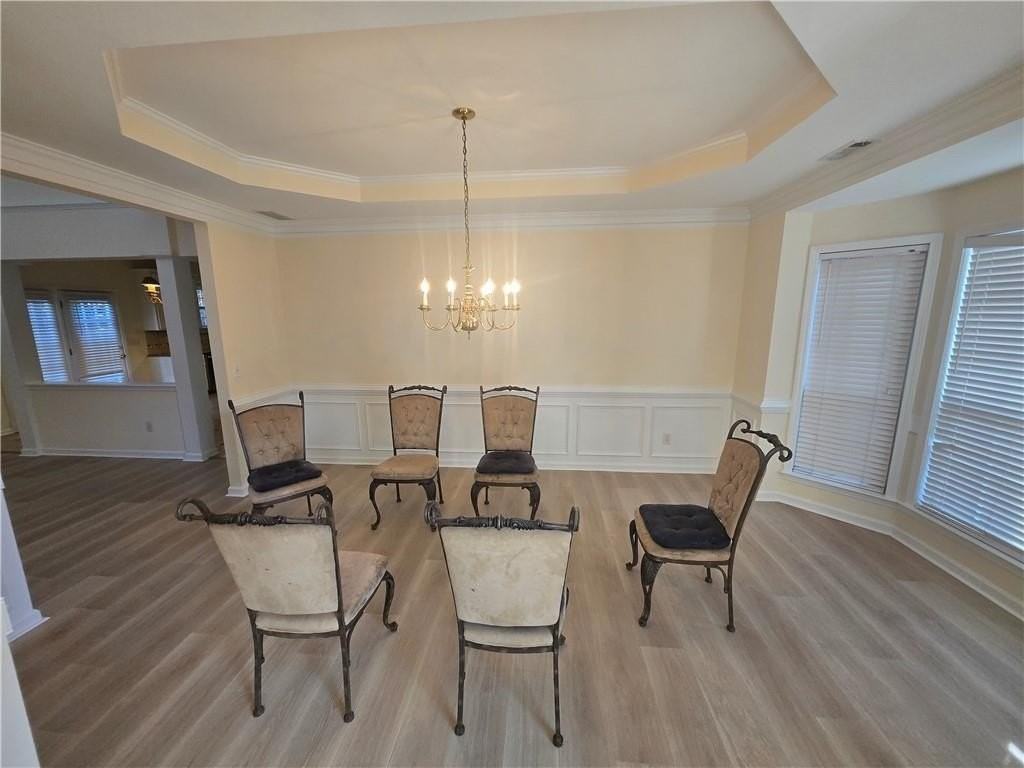 2206 Creekway Dr - Photo 6 of 38