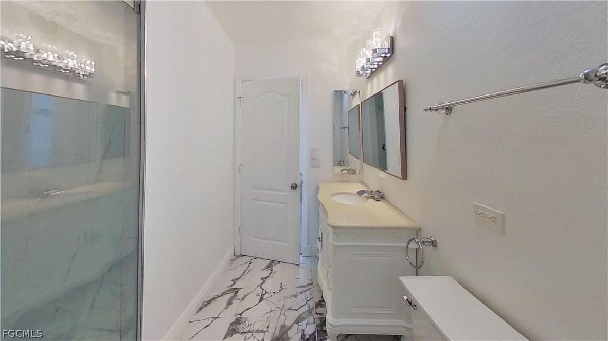 546 Se 5th Ave - Photo 5 of 33