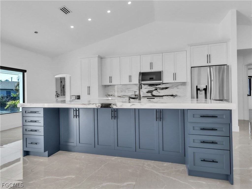 2836 Nw 5th St - Photo 4 of 26