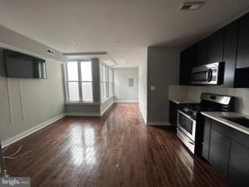 723 Sansom St #4B - Photo 1 of 1
