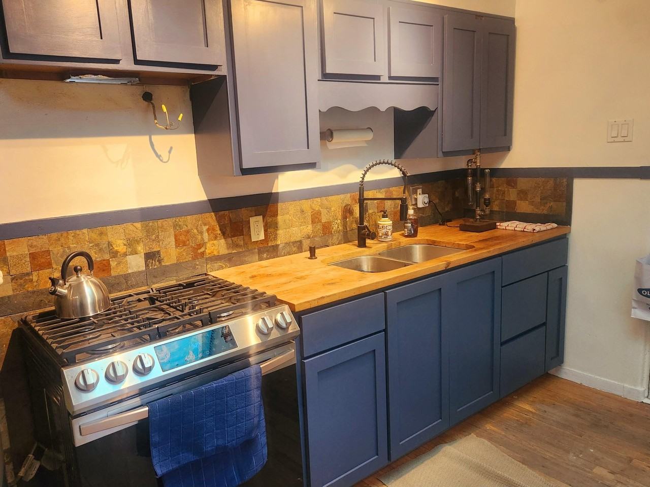 1217 Girard Blvd Ne - Photo 4 of 12