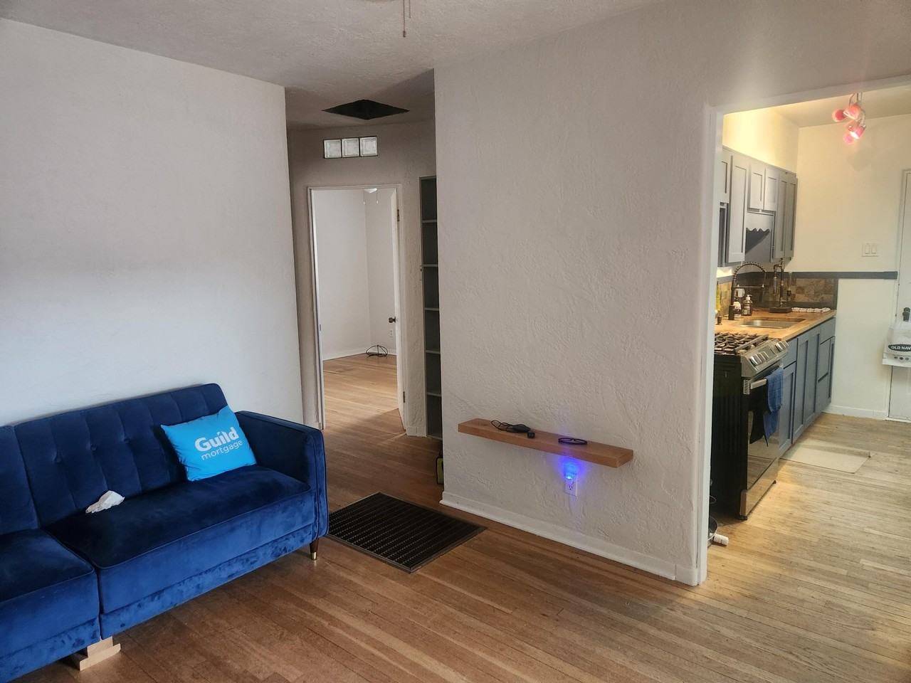 1217 Girard Blvd Ne - Photo 5 of 12