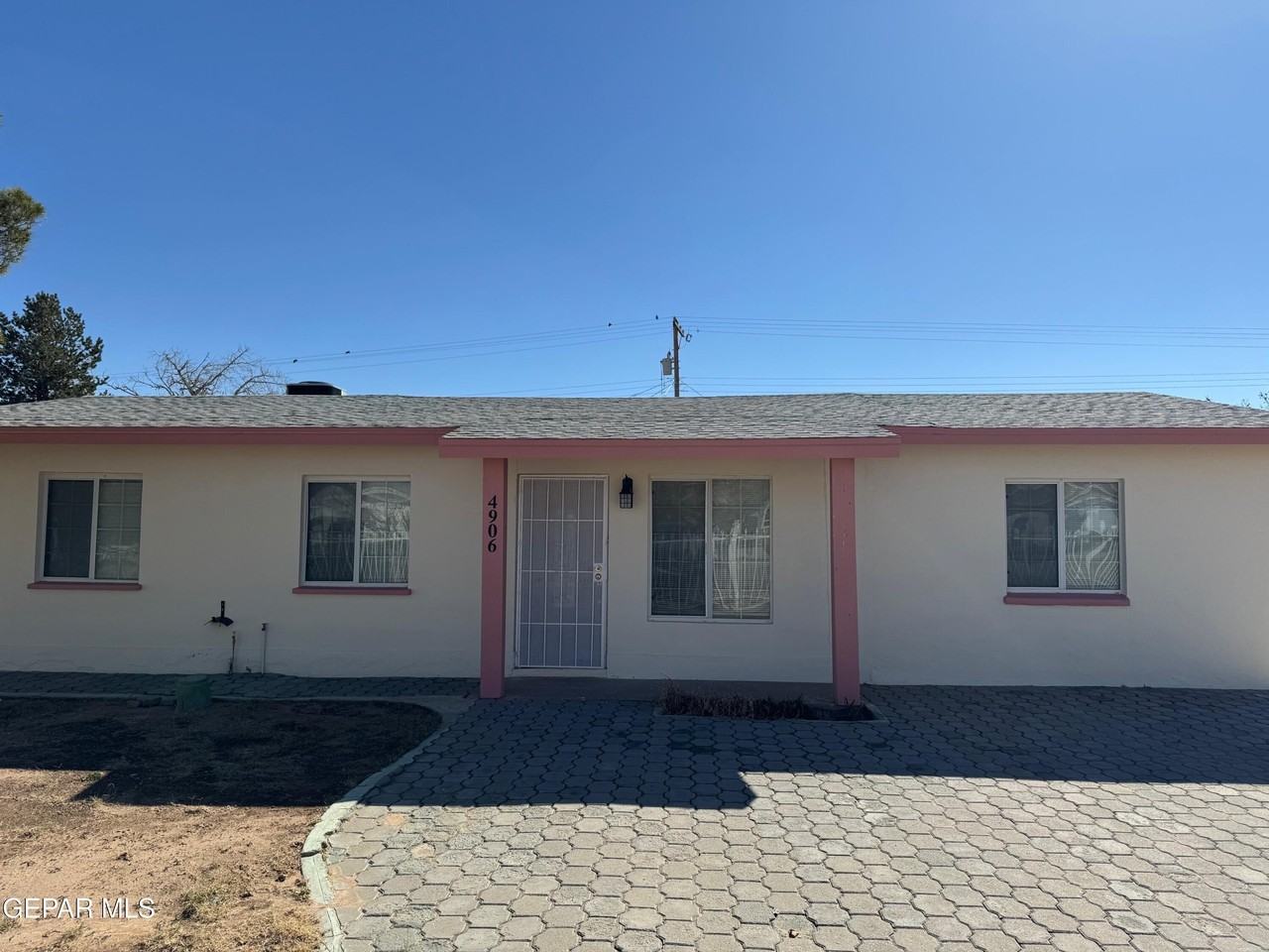 4906 Sierra Madre Dr - Photo 2 of 17