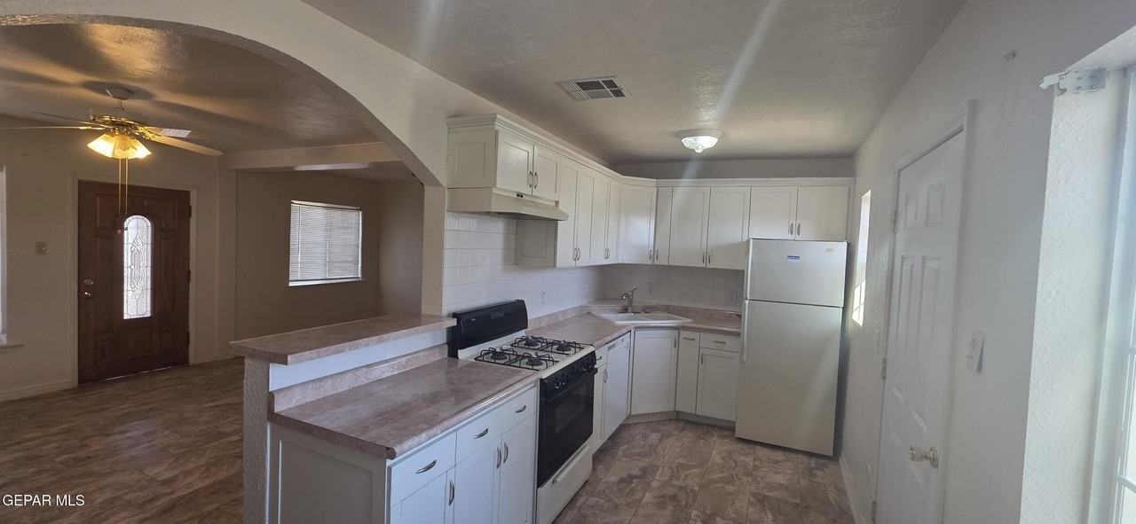 4906 Sierra Madre Dr - Photo 4 of 17