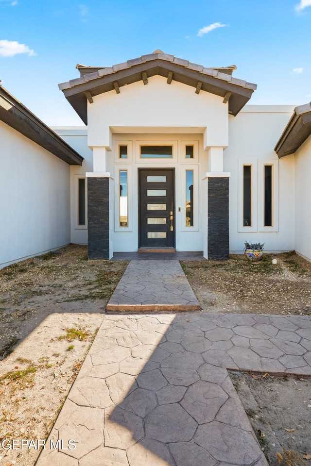 12498 Chamberlain Dr - Photo 4 of 50