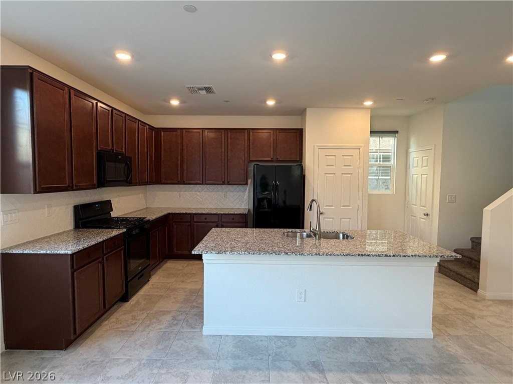 3168 Bormida Ave - Photo 4 of 27