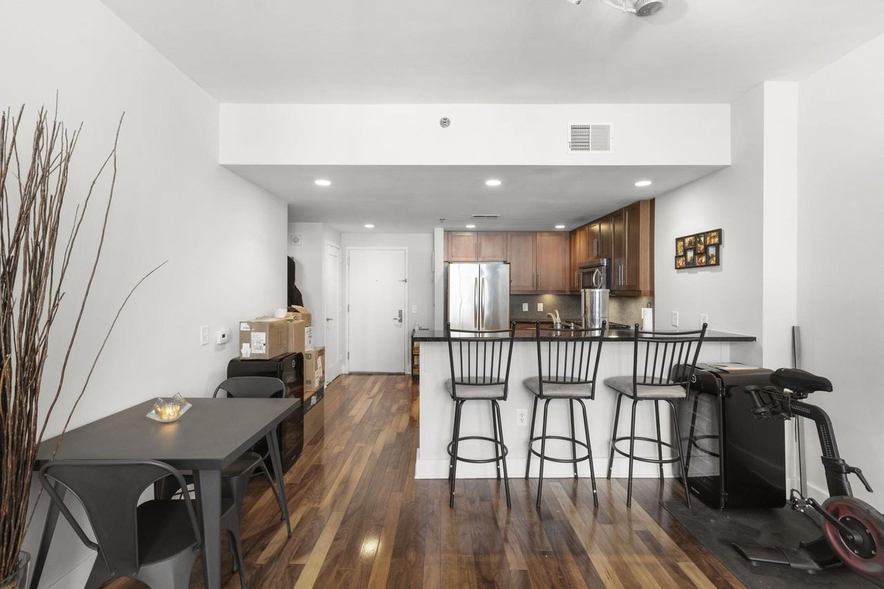 800 Jackson St #712 - Photo 7 of 16