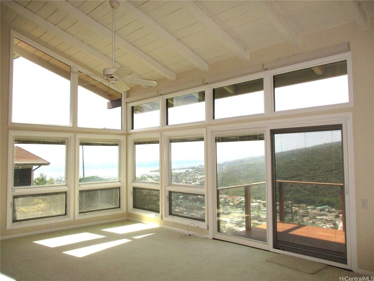 926 Kaahue St - Photo 2 of 21