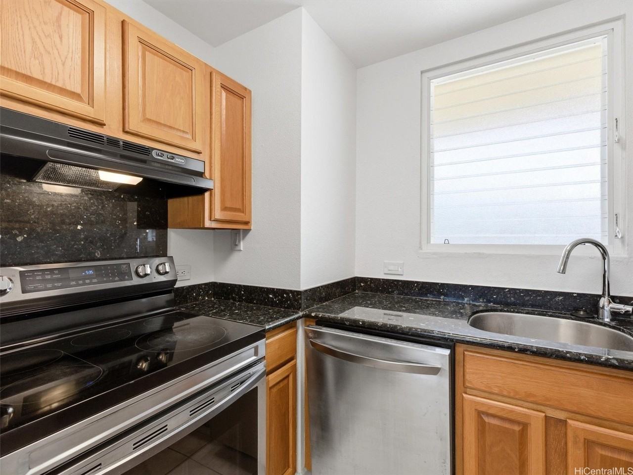 14 Aulike St Apt 406 #406 - Photo 4 of 22