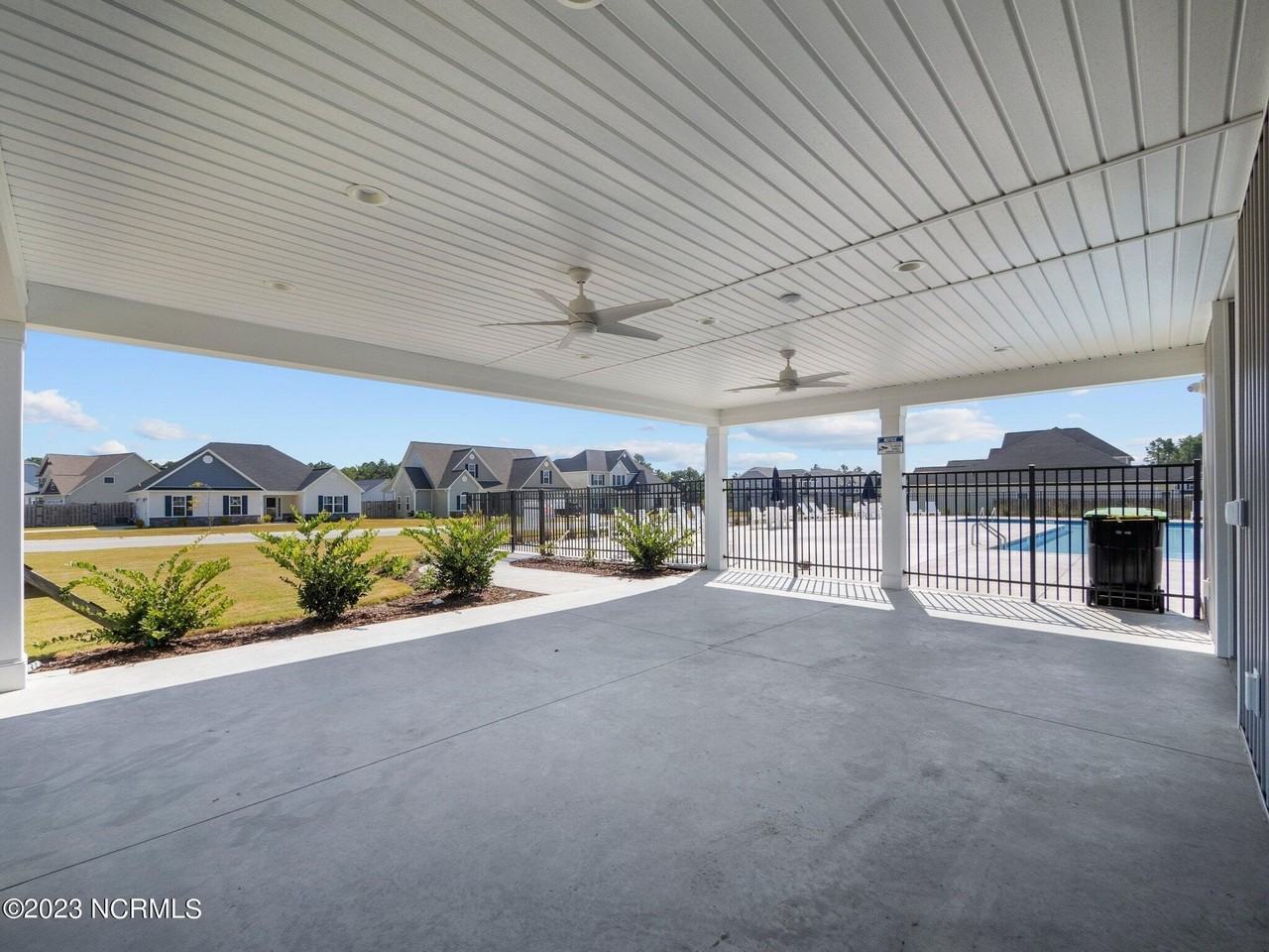 220 Salty Dog Ln - Photo 7 of 44