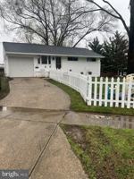 featured image of 3 Lakecrest Cir