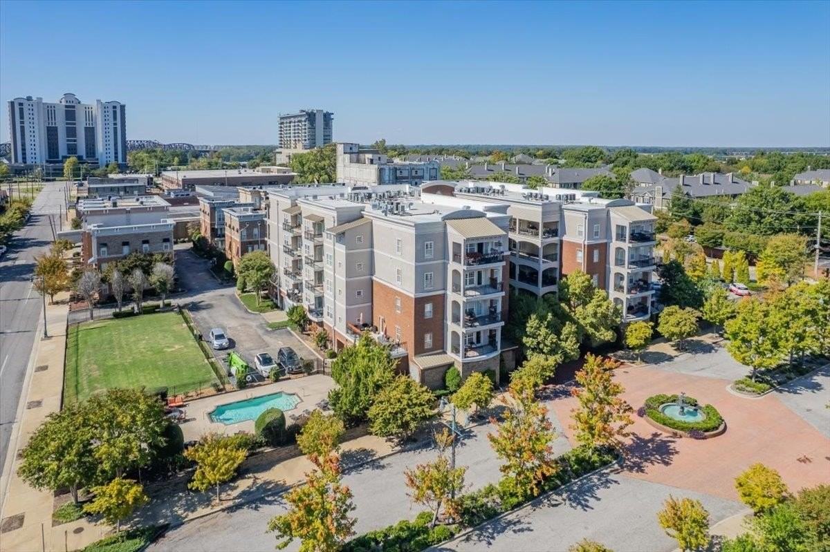 665 Tennessee St #309 - Photo 2 of 37